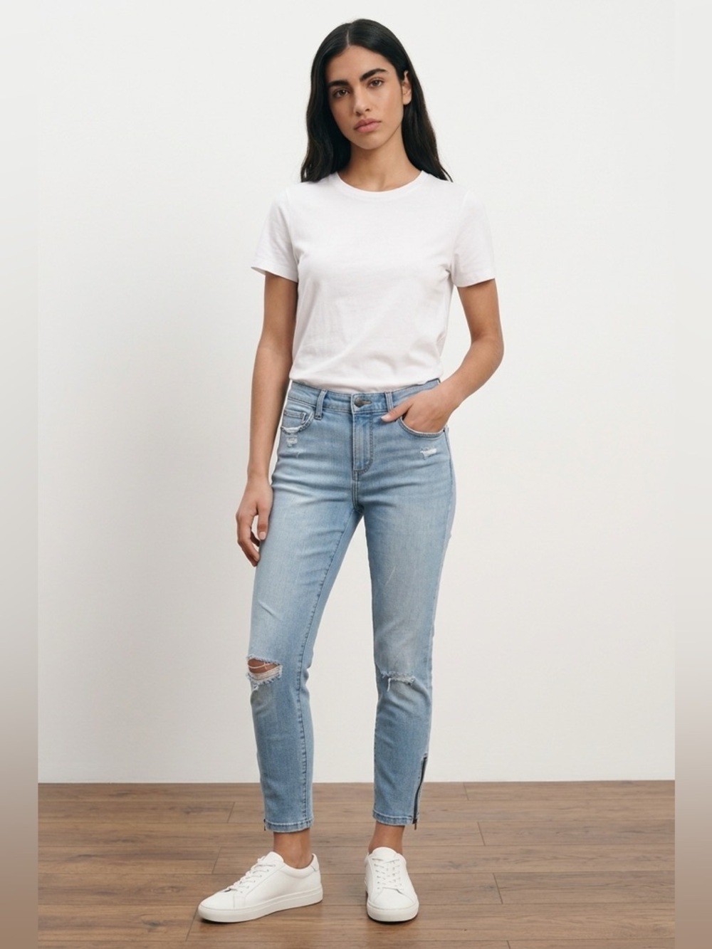 ✨Light Blue Distressed Women's Jeans | Size 28 | Banana Republic | Skinny